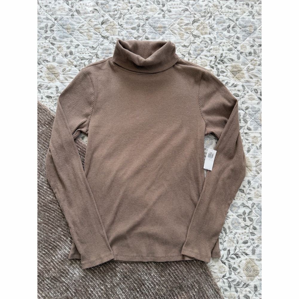 Old Navy Fitted Plush Rib Turtleneck - L - NWT!
